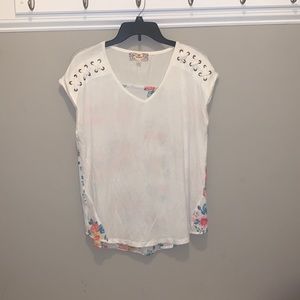 Floral short sleeve shirt